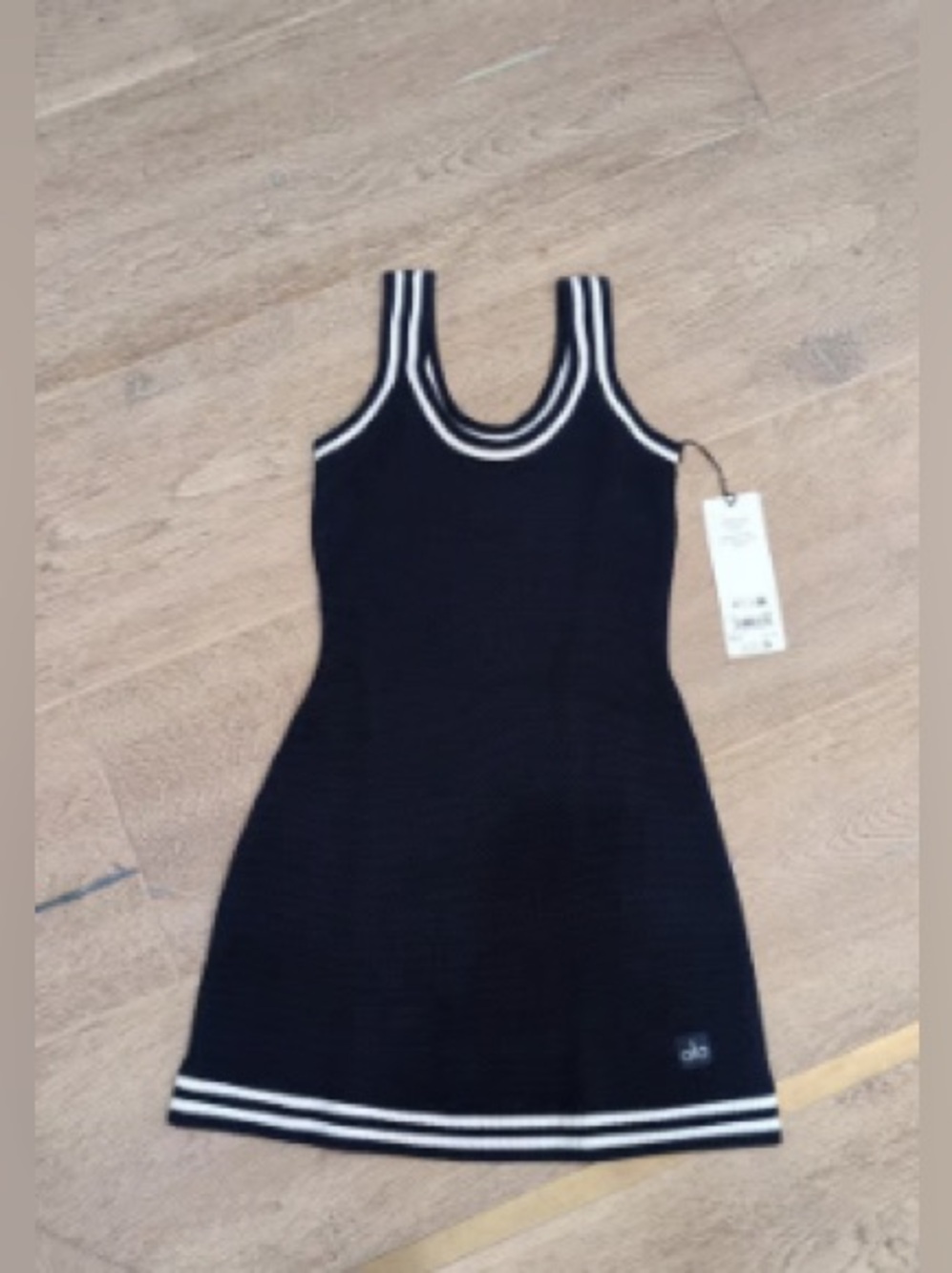 ALO Yoga Black Mini Dress with White Trim - Picture 1 of 1